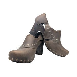 Dansko Brown Ryder Studded Clogs Size Women's 9 / EU 39